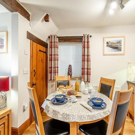 Nans Cottage - Uk43350 Whitby Bagian luar foto